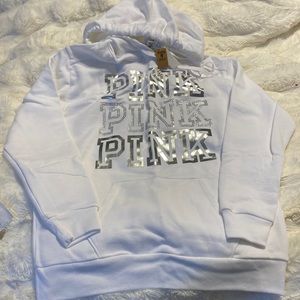 NWT PINK Fleecetop hoodie. Size XS but runs big. More like a M.